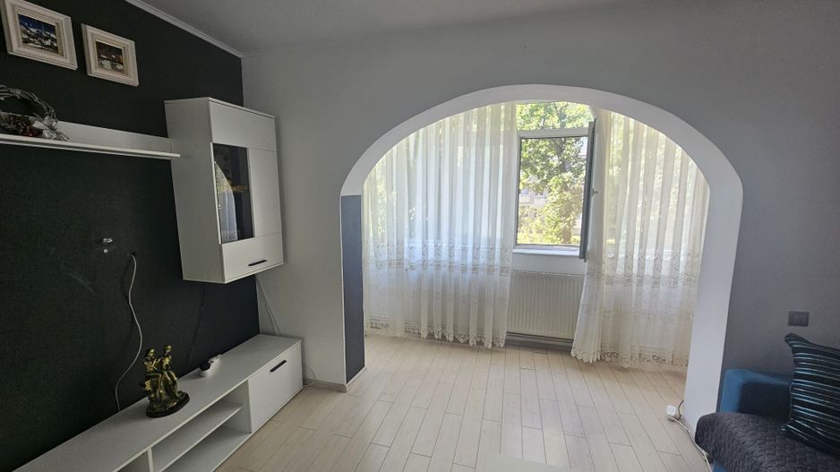 2 camere, etaj 1, stradal, vis-a-vis de Spitalul Militar - Poză 12