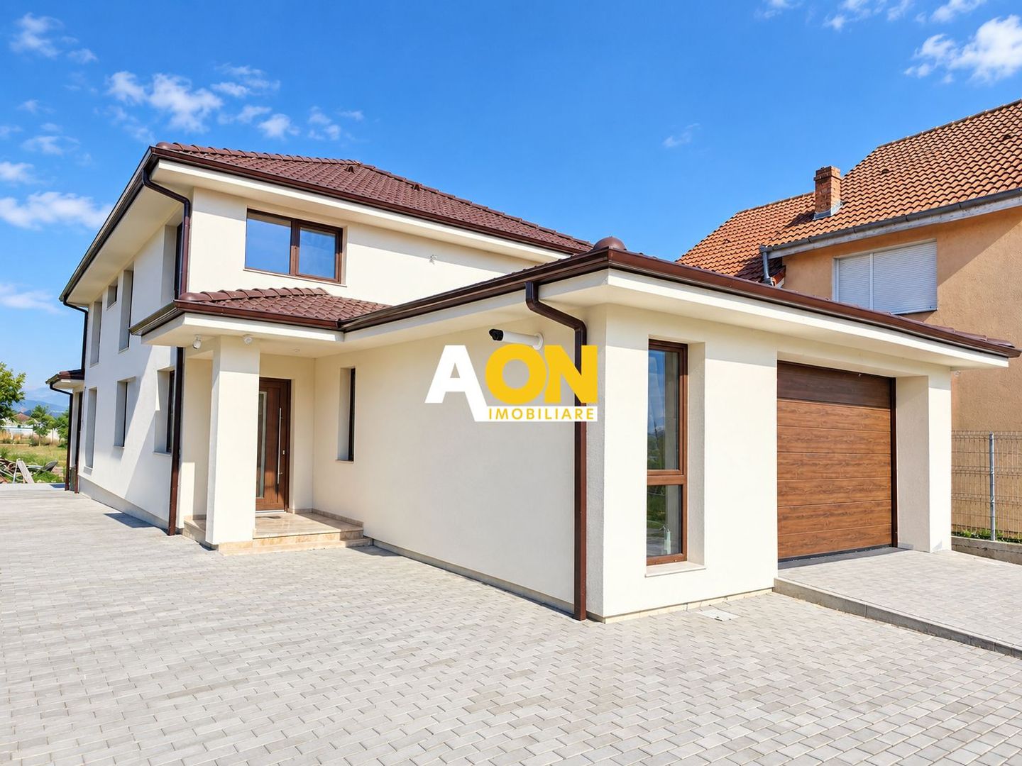 Casa premium la cheie, 4 camere, 1477 mp teren, Ciugud - Poză 1