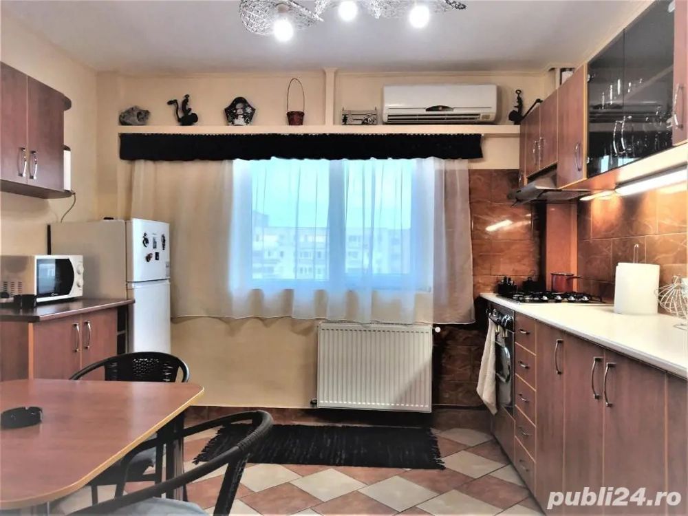 Proprietar inchiriez apartament 2 camere decomandat - Poză 7