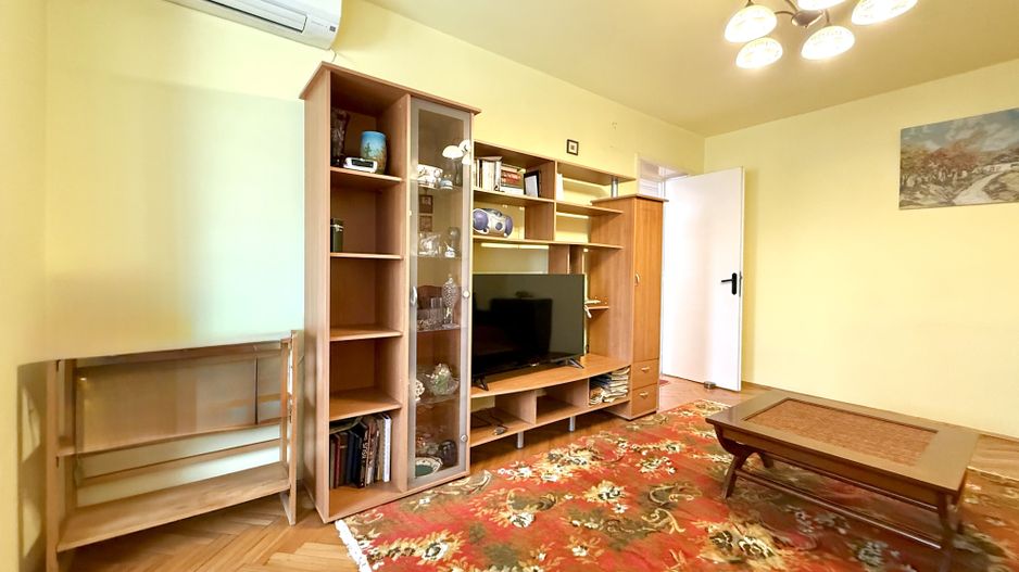 Apartament cu 3 camere zona Central - Medicină - Poză 8