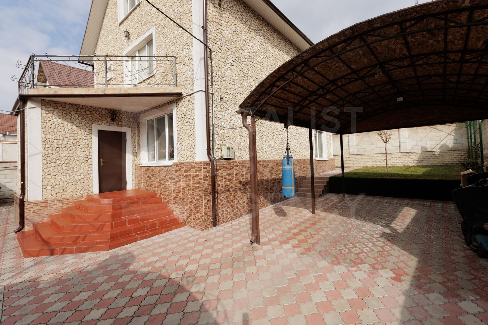 Vânzare, casă 4 camere, str-la Tudor Vladimirescu, Durlești - Poză 1