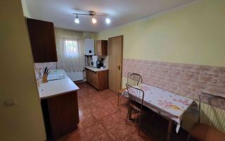 Casă spațioasă, versatilă – ideală pentru firmă sau locuință - Poză 10