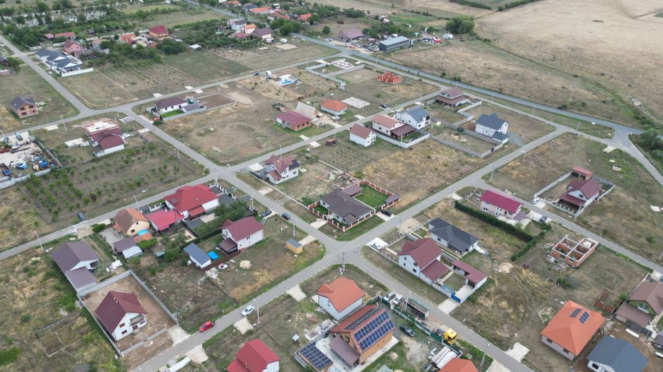 Casa la gri in Frumuseni - Poză 13