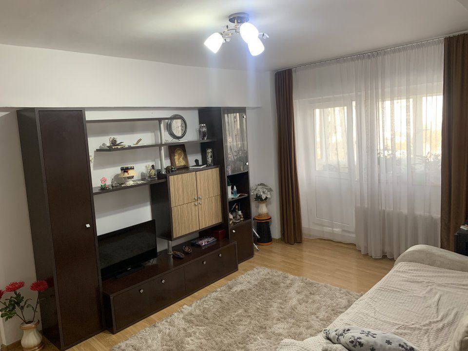 3 camere | Mihai Bravu - Poză 1