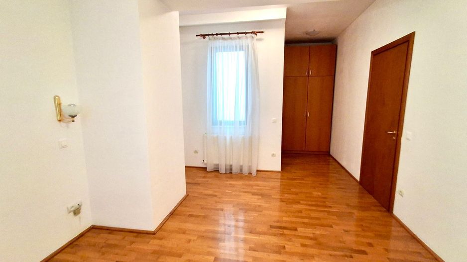 De închiriat: apartament 5 camere + loc de parcare- Arcul de Triumf - Poză 12