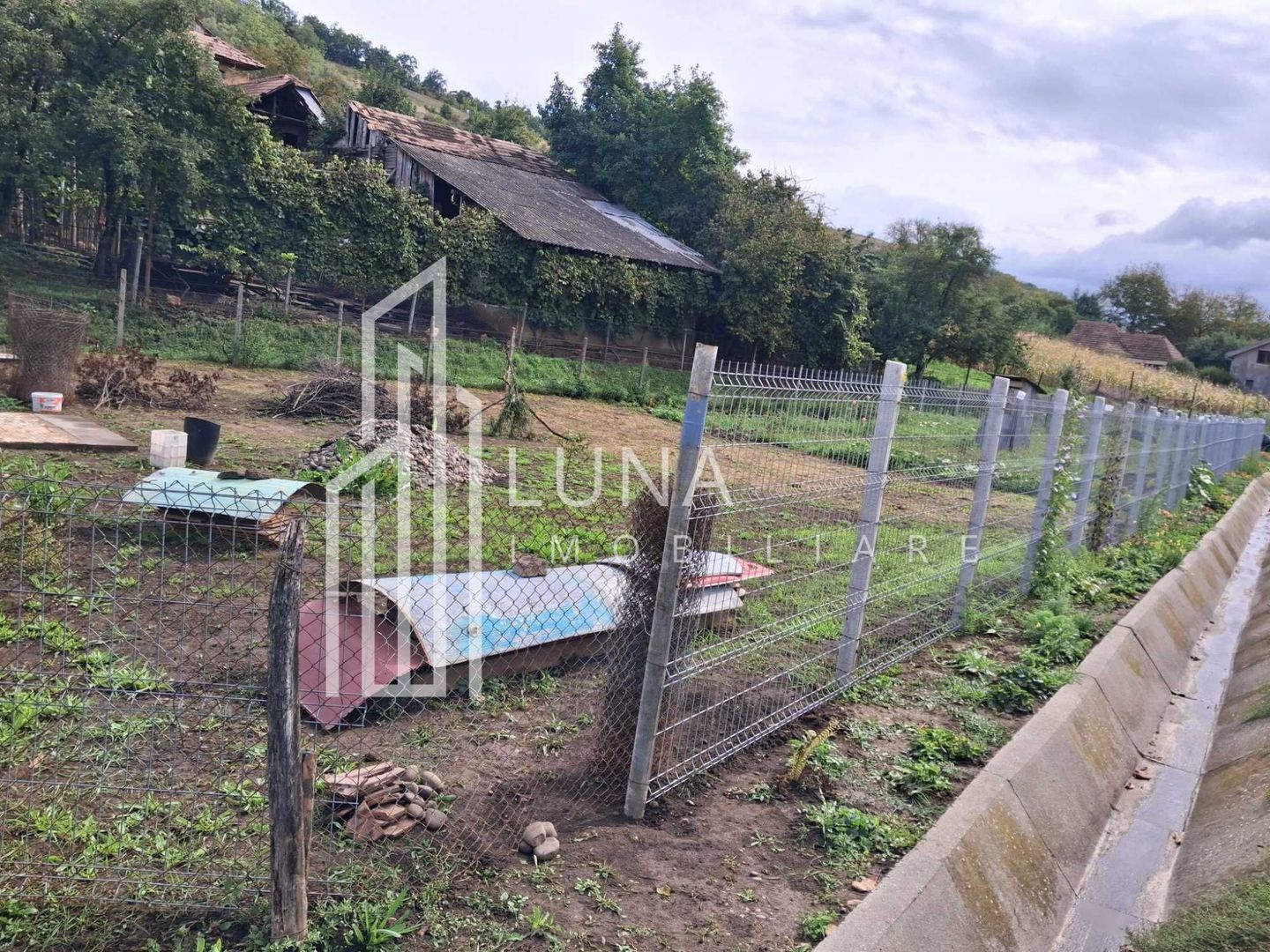 Teren intravilan, 938 mp, zona Remetea - Poză 2