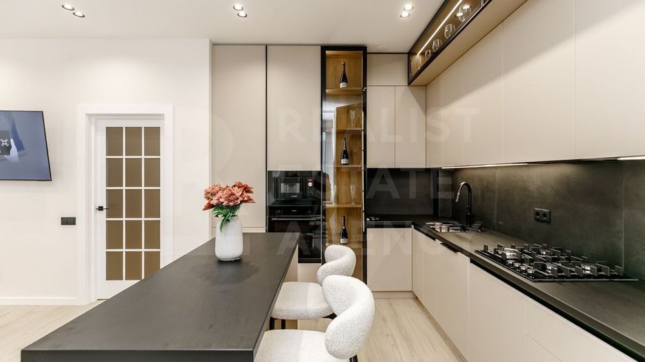 Vânzare, apartament,  3 camere, str. Vasile Lupu, Buiucani - Poză 2