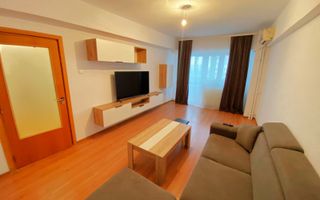 Apartament 3 camere decomandat ultracentral vizavi de Universitate - Poză 1