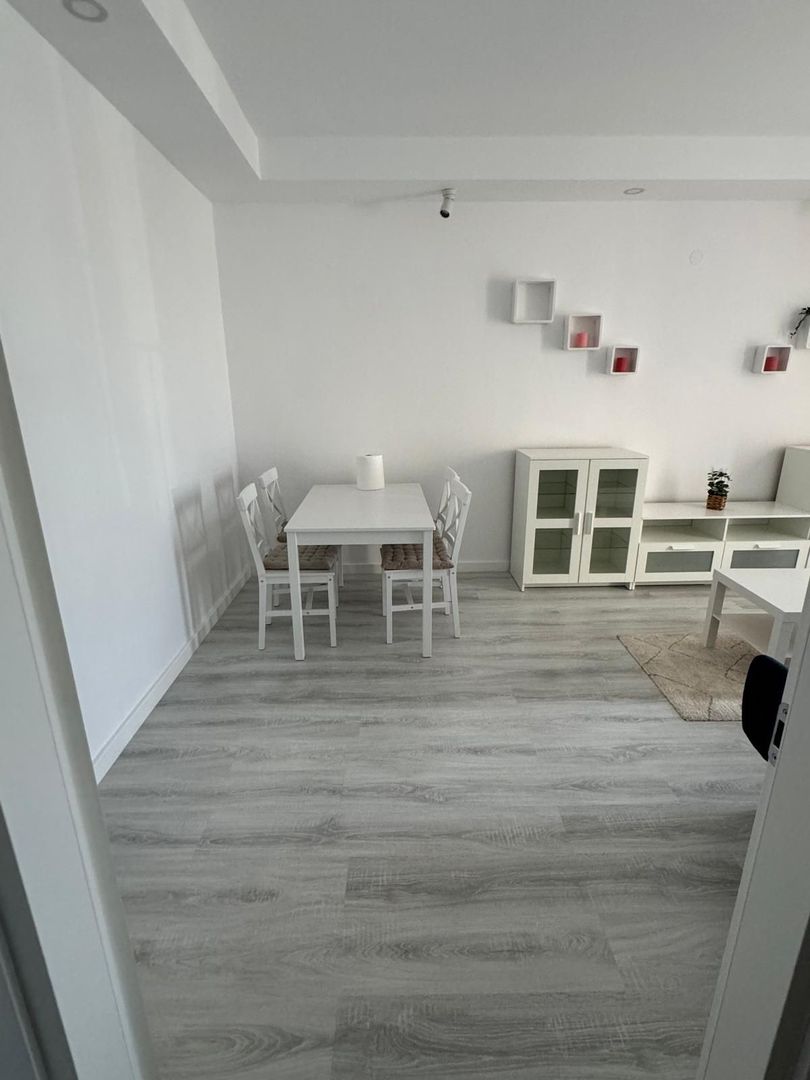 2 camere | Cosmopolis | bucătărie închisă | vedere piscină | parcare - Poză 2