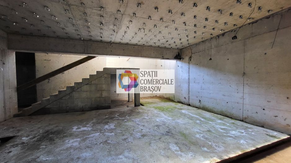 Clădire mixta -3600 mp - Poză 22