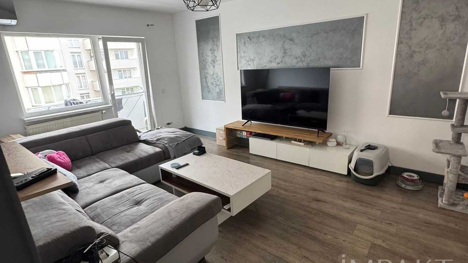 Apartament cu 4 camere, decomandat, garaj, Cartier Mărăști! - Poză 2