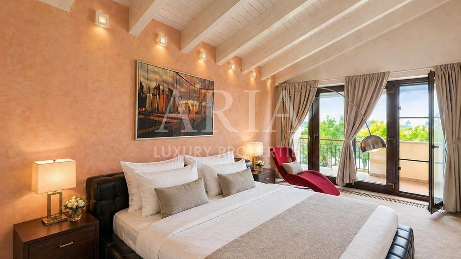 SNAGOV VILA | 36m DESCHIDERE LA LAC | PONTON 250mp | JACUZZI | SPA | BOWLING - Poză 6