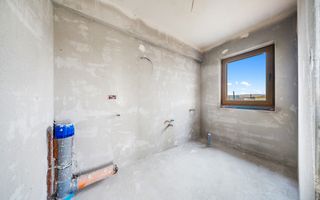 Casa individuala nZEB cu piscina, 501 mp teren, 160mp utili, Sanicoara - Poză 15