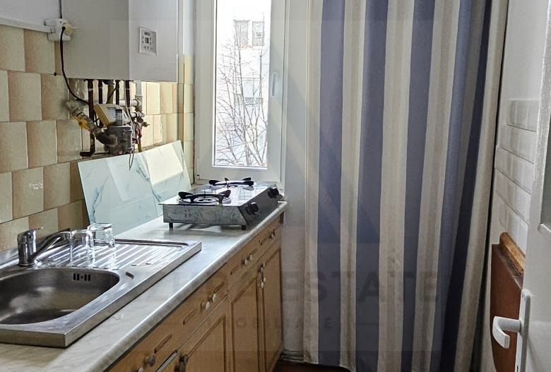 Apartament 2 camere bucatarie inchisa si baie cu geam pe Nicolae Iorga - Poză 8