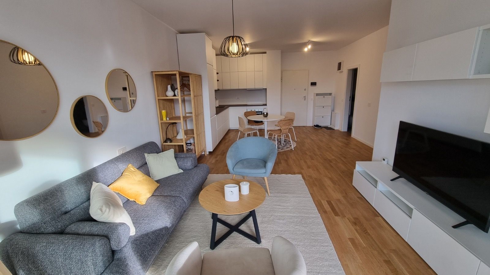 Lux si calitate la 5 min de Catedrala - Poză 1