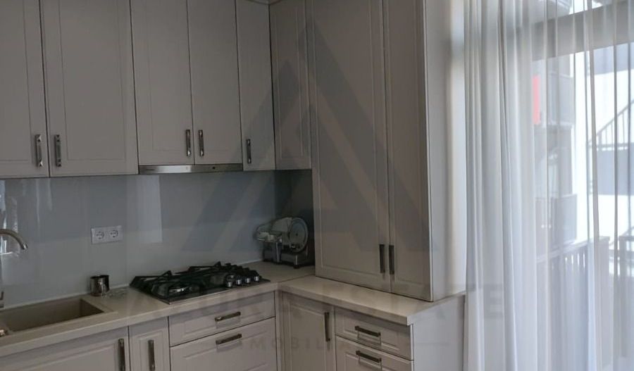 Apartament 3 camere 2 bai 70 mp utili terasa si parcare in Selimbar - Poză 3
