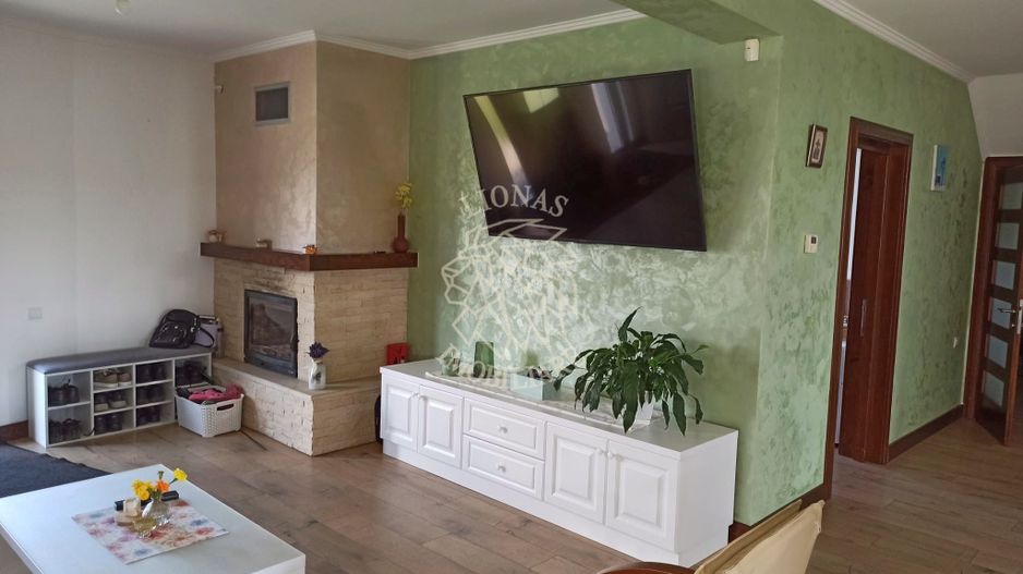 Casa 6 camere 220 mp-teren 1200 mp-curte amenajata-garaj-La Soare - Poză 2
