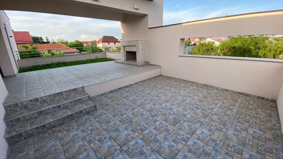 VILA CU 5 CAMERE zona Mircea Cel Batran - Poză 2