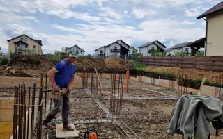Teren 1000 mp cu proiect de casă, cu fundație turnată și utilități - Poză 15