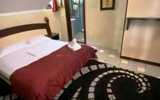 Pensiune cu 18 camere in centrul Brasovului - Poză 25