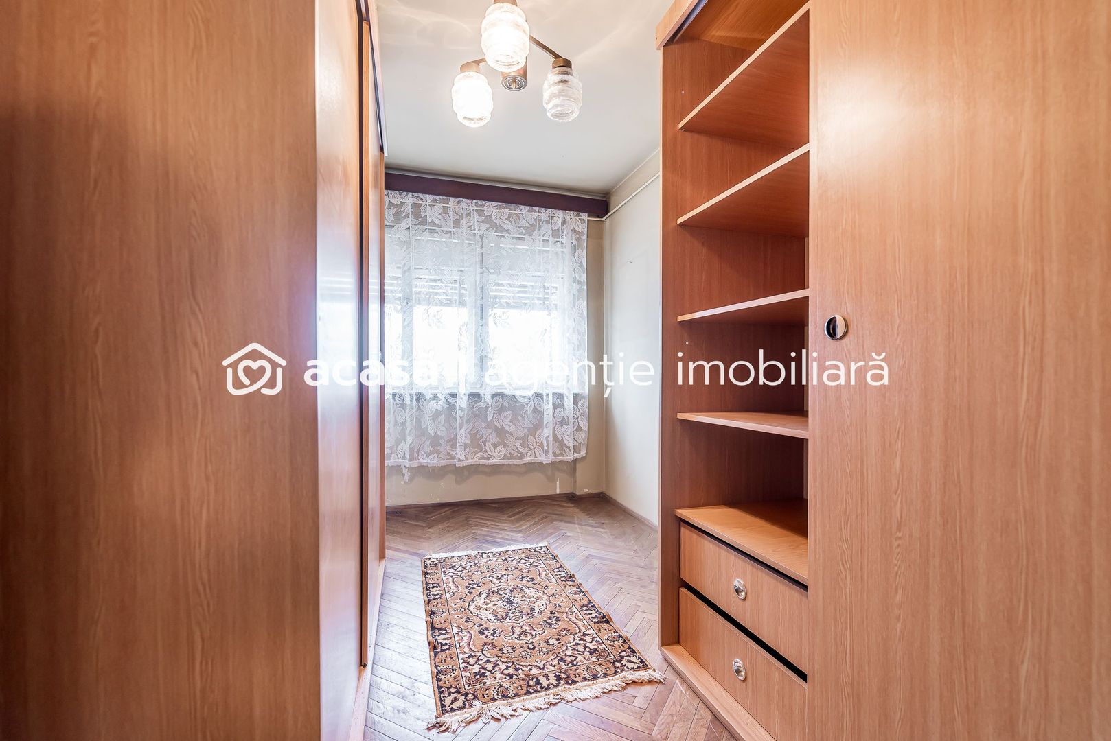 Apartament cu 4 camere decomandat cu vedere panoramica - Poză 9