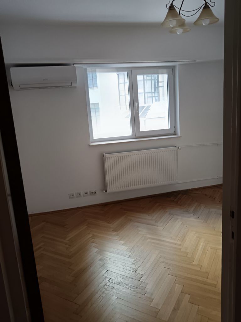 Apartament elegant I Piață Universitatii I 106 MP I 5 minute Metrou - Poză 4