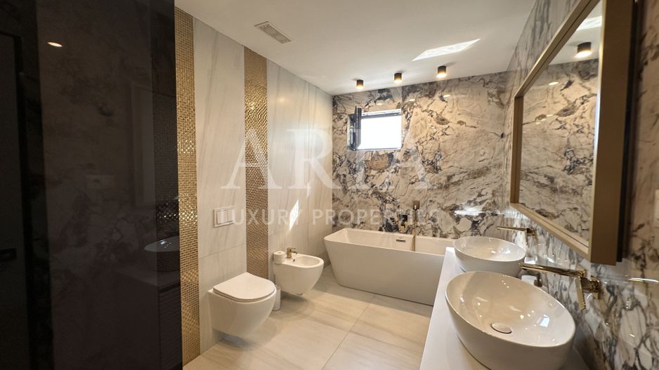 SMART VILLA - POOL - LUXURY GATED COMMUNITY - NEAR THE FOREST - Poză 18