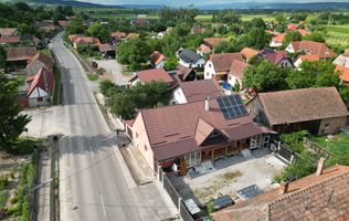 Casă de vanzare 6 camere 220 m² utili cu 376 M² teren la șosea