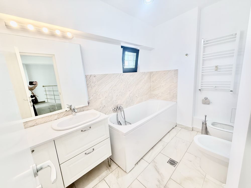 Duplex lux 4 camere Unirii Tribunal, 127mp, terasǎ, vedere Casa Poporului - Poză 3