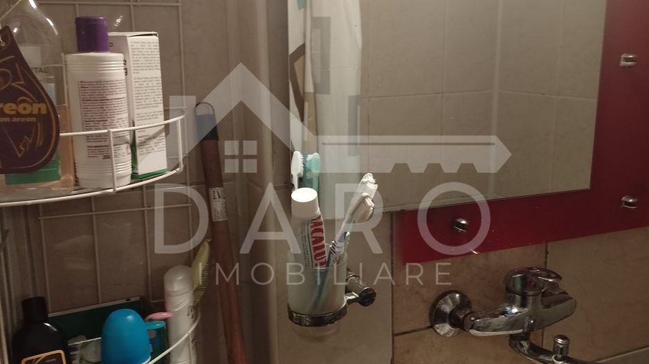 Vânzare apartament 2 camere - Poză 3