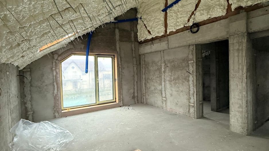 DE VÂNZARE sau SCHIMB - Vilă P+M semifinisată, zona Moara Grecilor; - Poză 15