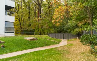Apartament 4 camerę de vanzare Forest Hill Pipera - Poză 1