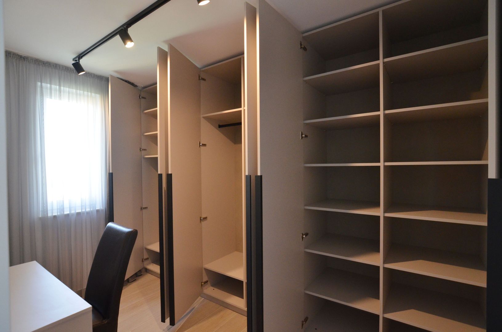 Apartament la prima inchiriere cu parcare subterana URBAN PLAZA - Poză 13