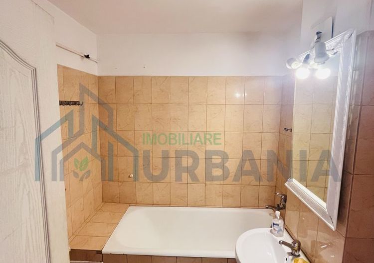 Apartament 3 camere decomandat, Alexandru cel Bun, Iași - 107.000 EUR - Poză 3