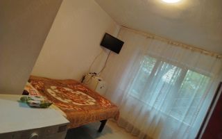 Garsonieră de închiriat în zona Nicolina, în spatele Hotelului Victoria - Poză 1