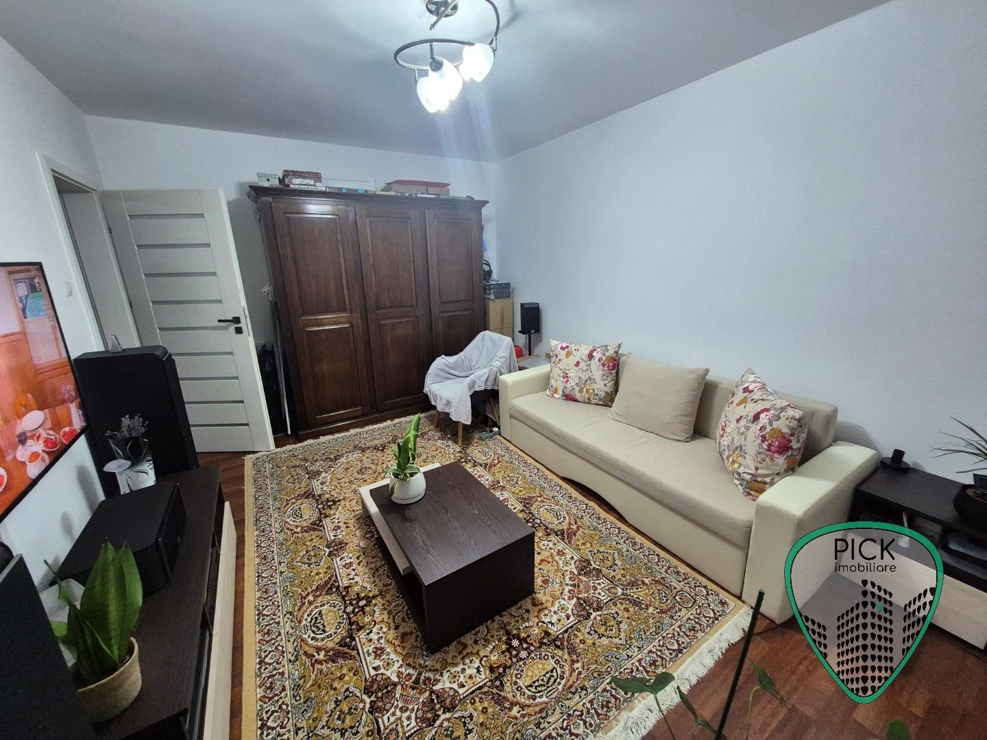 P 1246 - Apartament cu 2 camere în Târgu Mureș, zona Unirri, Str. Iosif Hodoș - Poză 2