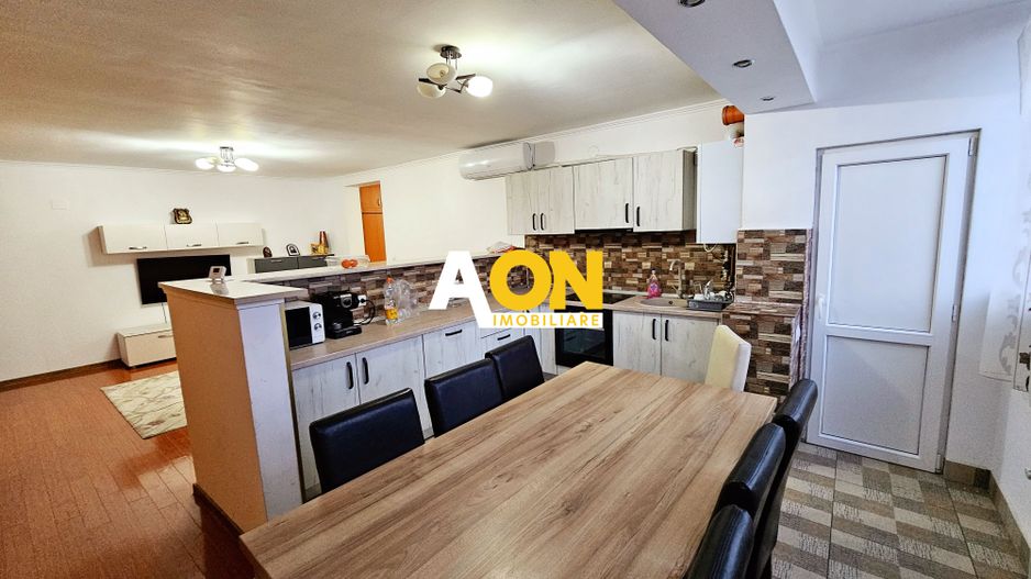 Apartament 4 camere, 128 mp, situat la vila, zona  Cetate - Poză 1