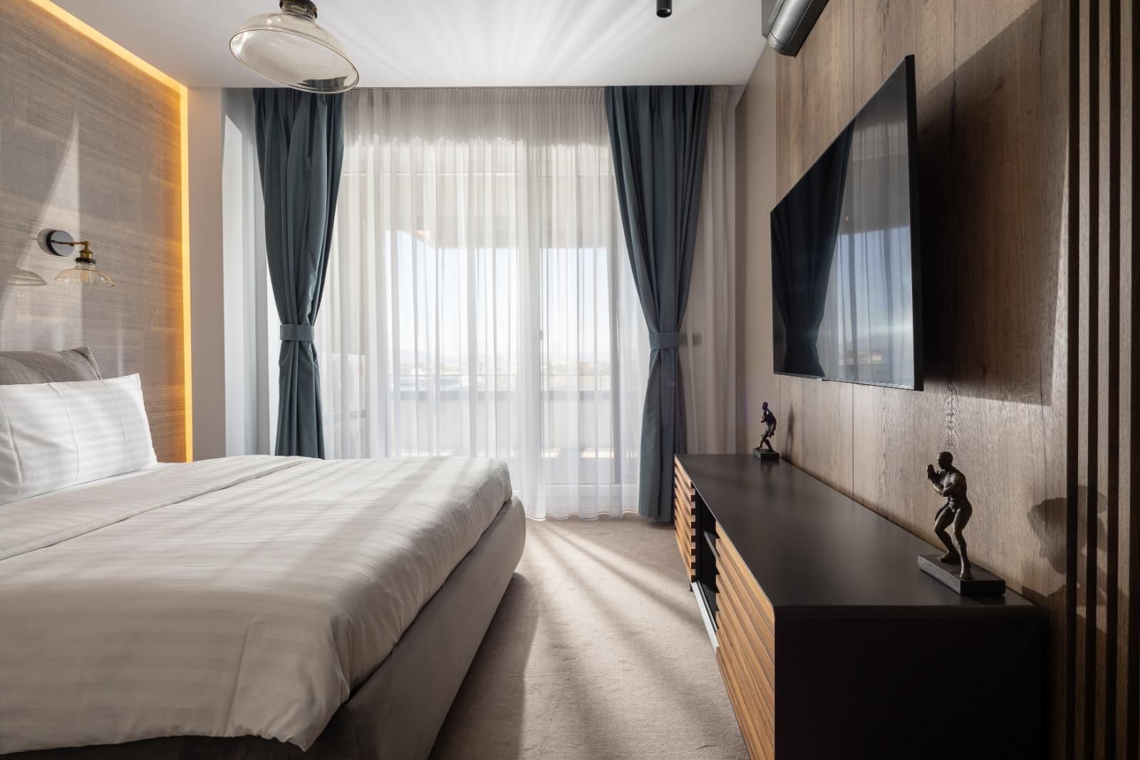 Penthouse 4 camere Kasper | Terasa 160mp cu View si Jacuzzi - Poză 4
