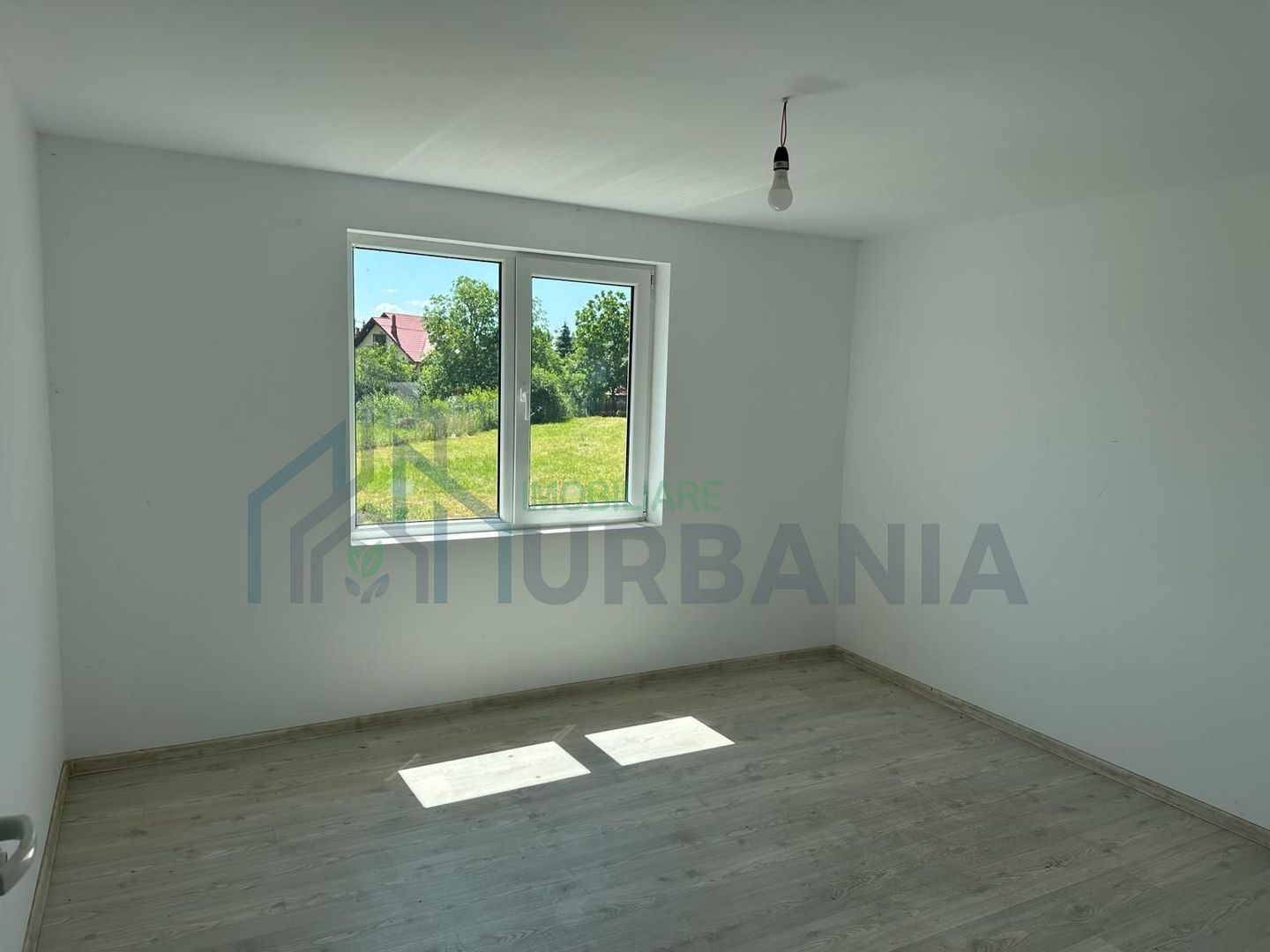 Casă P+M cu 2.400 mp teren intravilan, două deschideri la stradă – Tătăruși, Iași - Poză 6