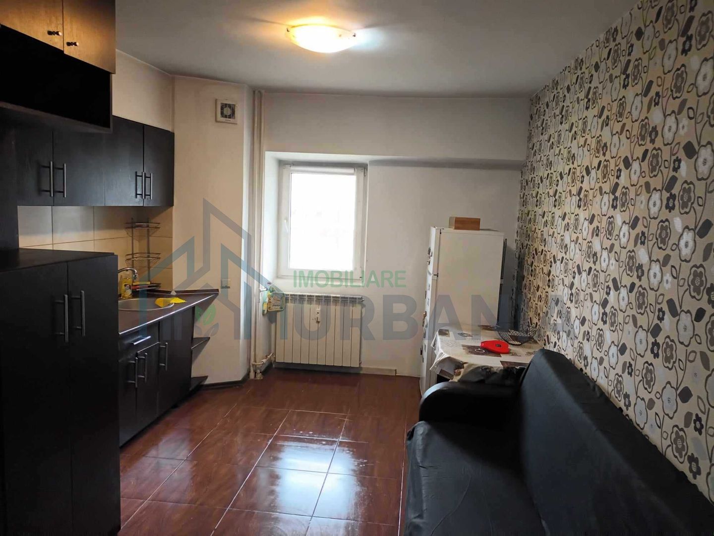 # inchiriez ap.1C, decomandat, 40 mp, zona Moara de Foc - Poză 1