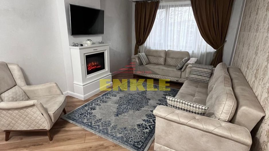 De închiriat apartament 3 camere – zona Școlii 7 - Poză 1