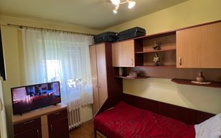 Apartament 3 camere decomandat / Str. V. Aaron - Poză 8