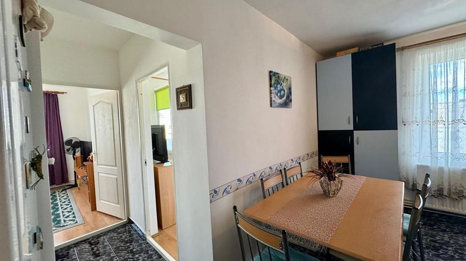 Decomandat, 2 bai, balcon, pivnita, Ungheni, Mures - Poză 13