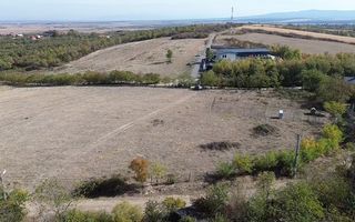 Teren Intravilan cu Priveliste Superba si Utilatii in Viile Satu Mare - Poză 2