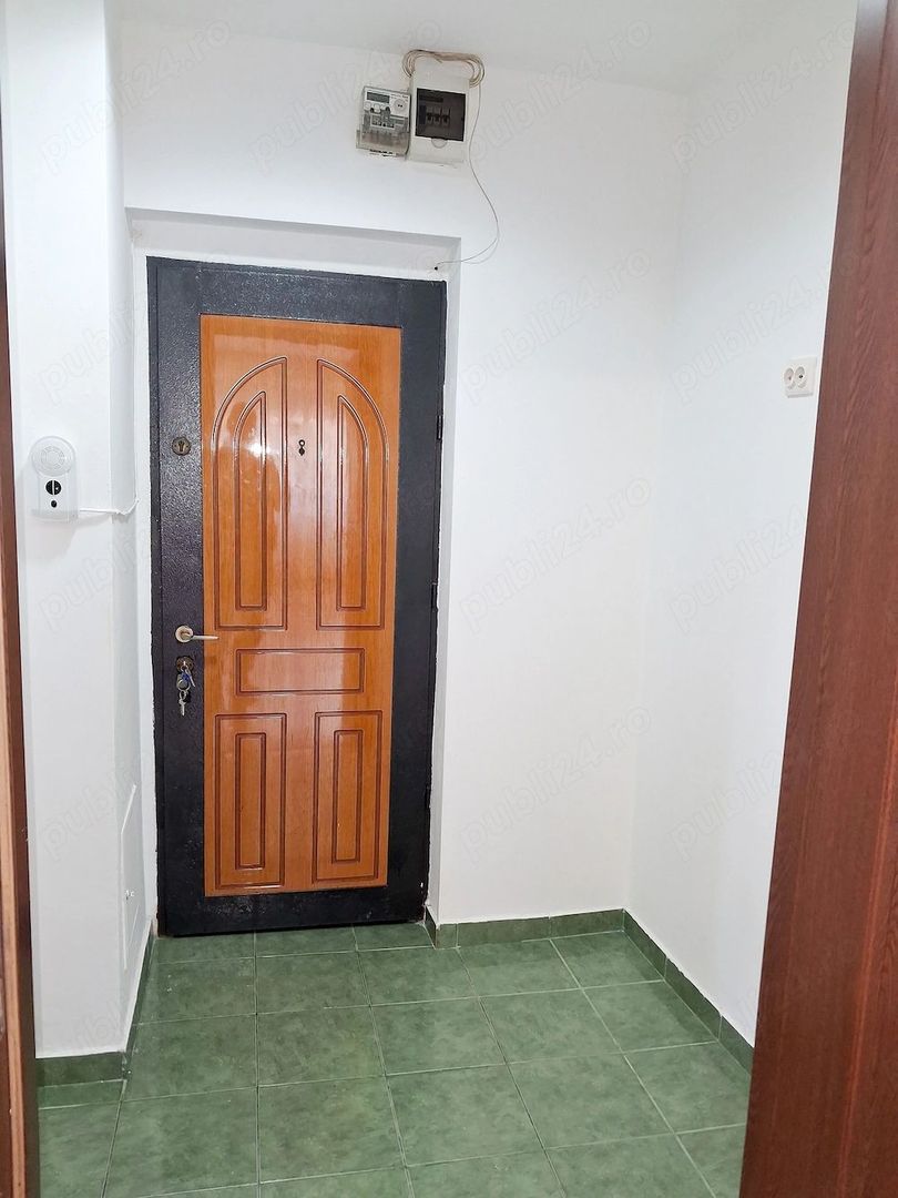 DE VANZARE  GARSONIERA ZONA LUJERULUI - Poză 8