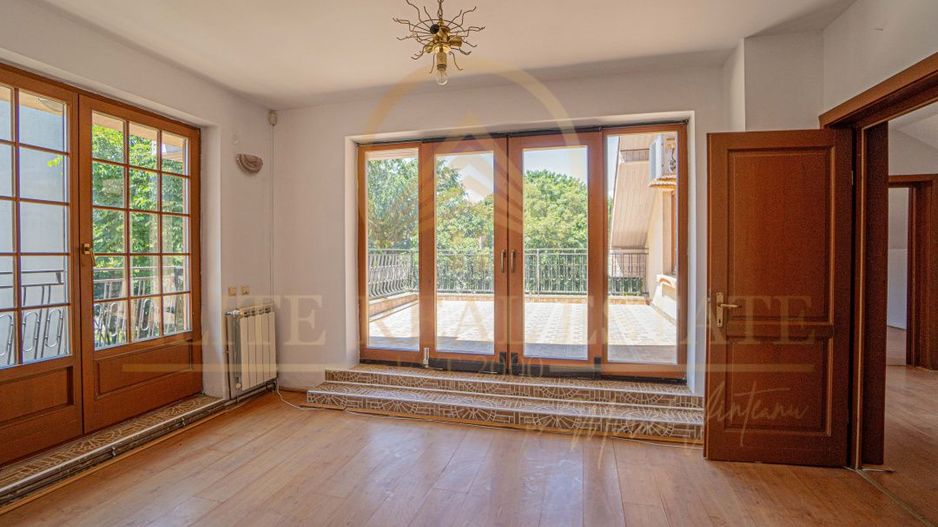 Vila premium ultracentrala, fara vecini, teren 377 mp, garaj! - Poză 37