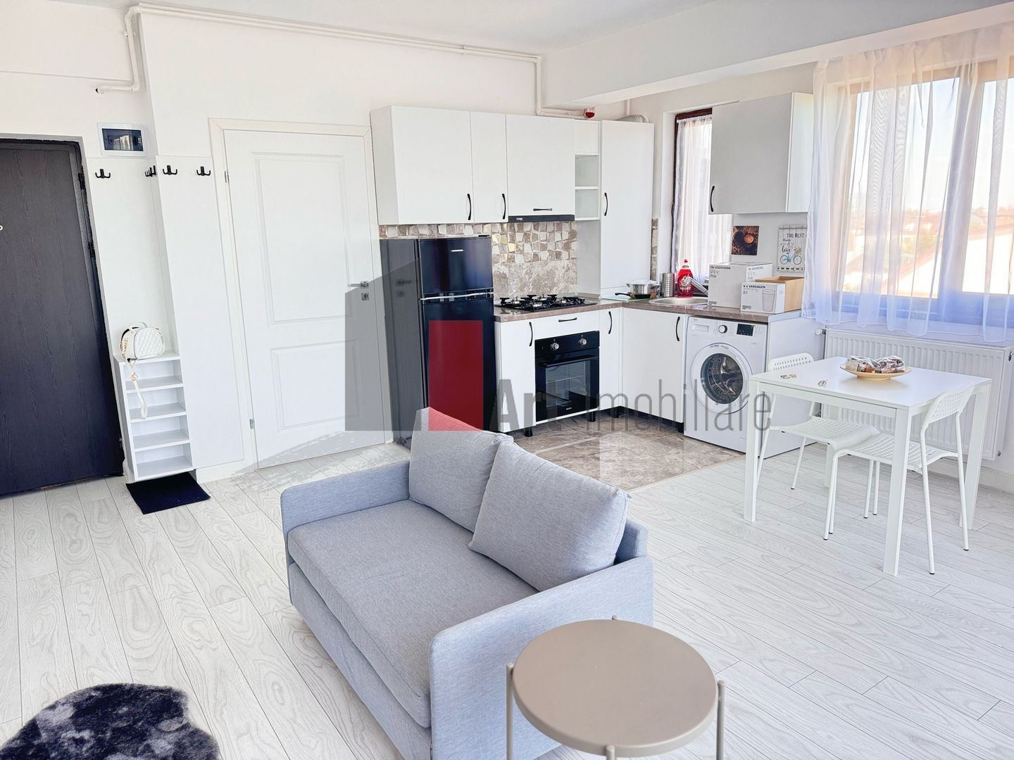 Ap 2 camere Jiului mobilat-utilat - Poză 1