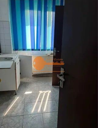 3 camere Gorjului ( Centrala-bloc reabilitat ) - Poză 1