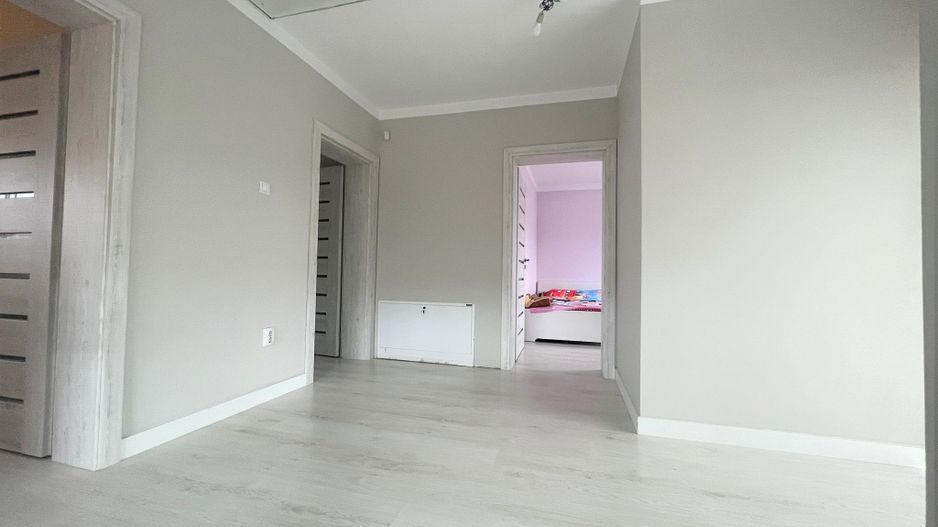 Casa individuala de vanzare, 5 camere,  3 bai, 600 mp teren, 3 km Auchan - Poză 1