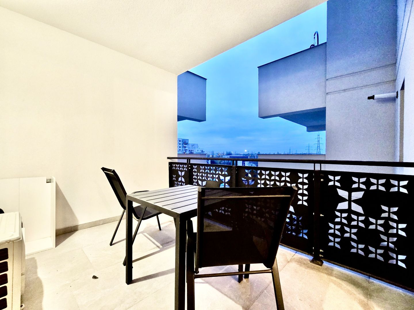 Apartament vibrant și primitor, prima închiriere, în Monarch Residence - Poză 14